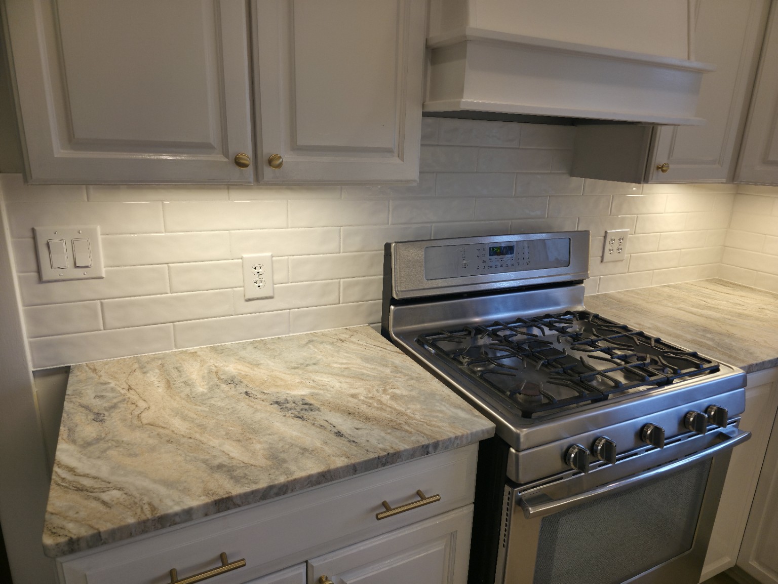 Kitchen tile backsplash and finish work